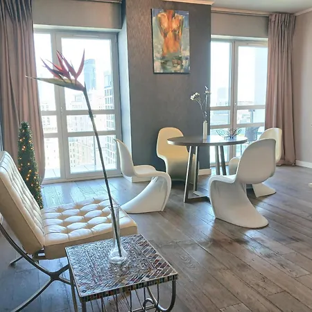 Warsaw's Manhattan Grand * Varsóvia