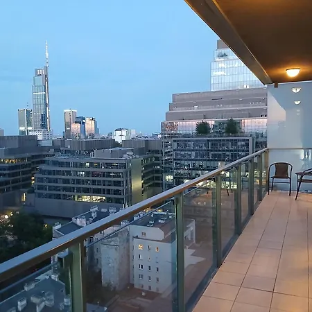 Warsaw's Manhattan Grand Varsóvia