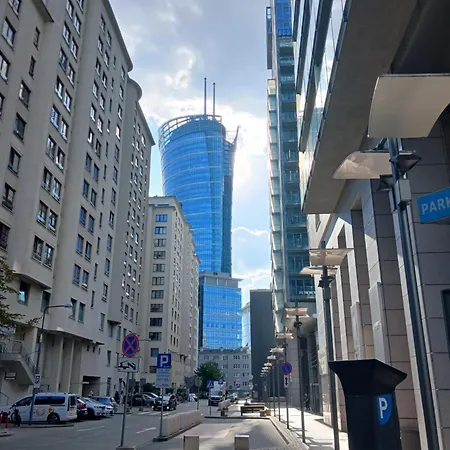 Warsaw's Manhattan Grand *